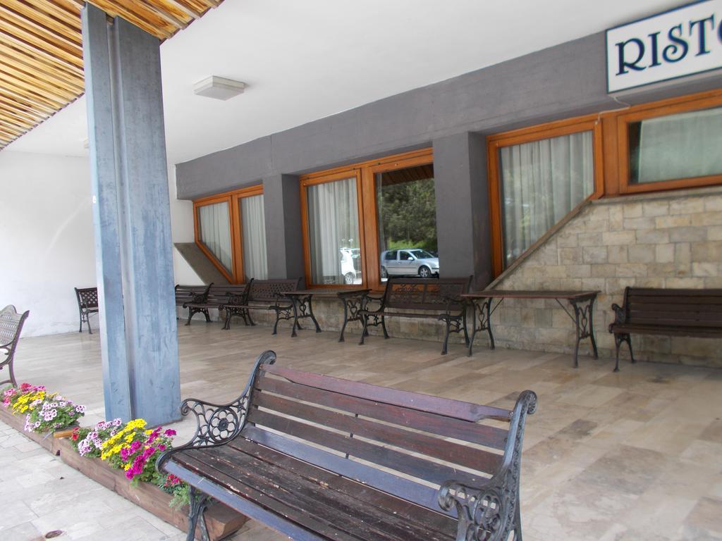 Hotel Holidays Roccaraso Exterior foto