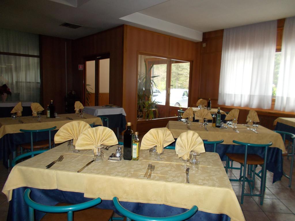 Hotel Holidays Roccaraso Exterior foto